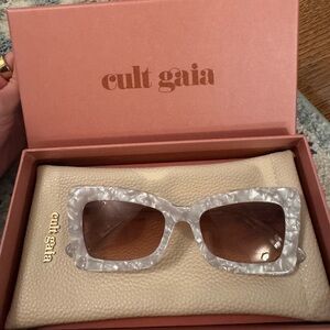 Cult Gaia Marble-Effect Sunglasses
